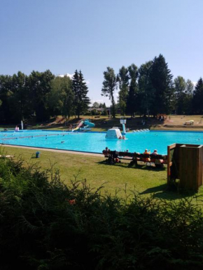 Ferienwohnung am Schwimmbad